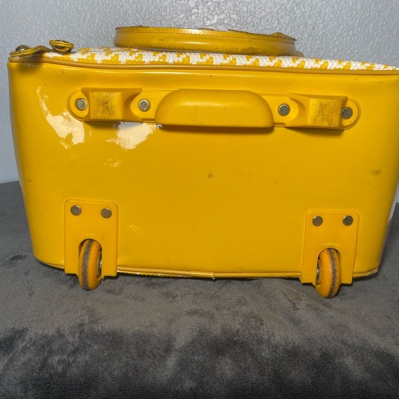Samantha Browns Yellow Houndstooth Travel Bag - Picture 13 of 16